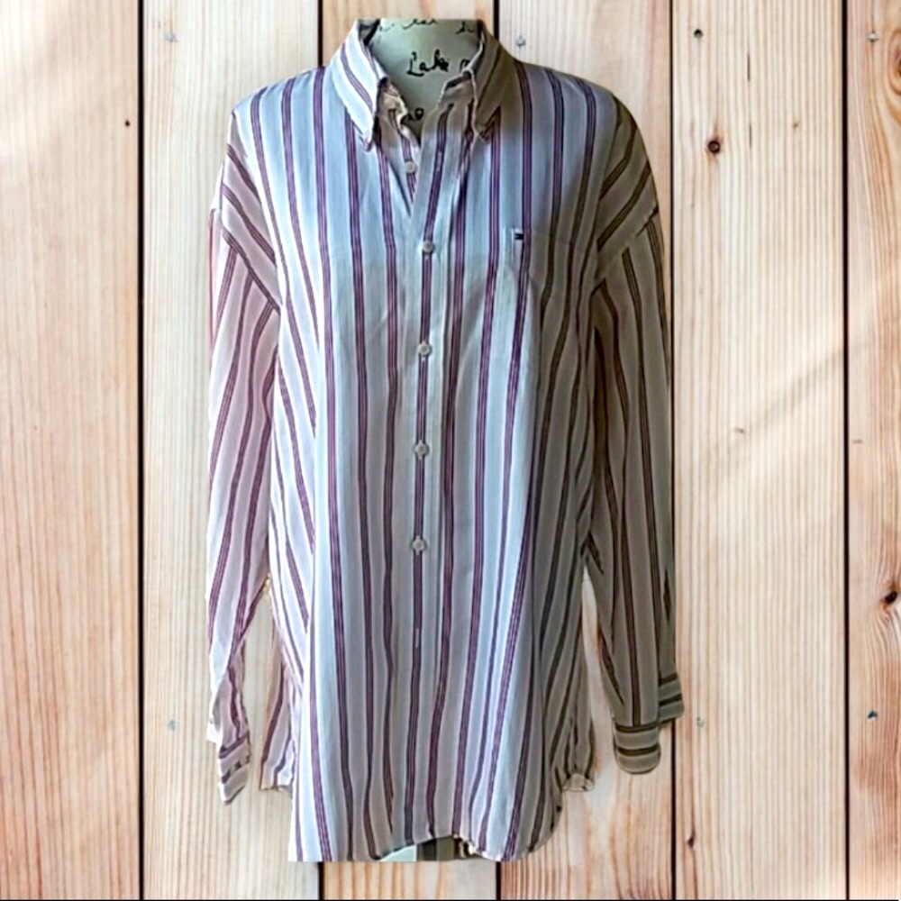 Tommy Hilfiger button down - Picture 5 of 5